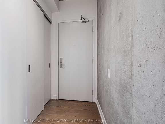 2nd image of 39 Brant St #726
