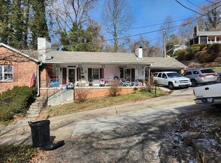 27 Bayless St, Murphy, NC 28906