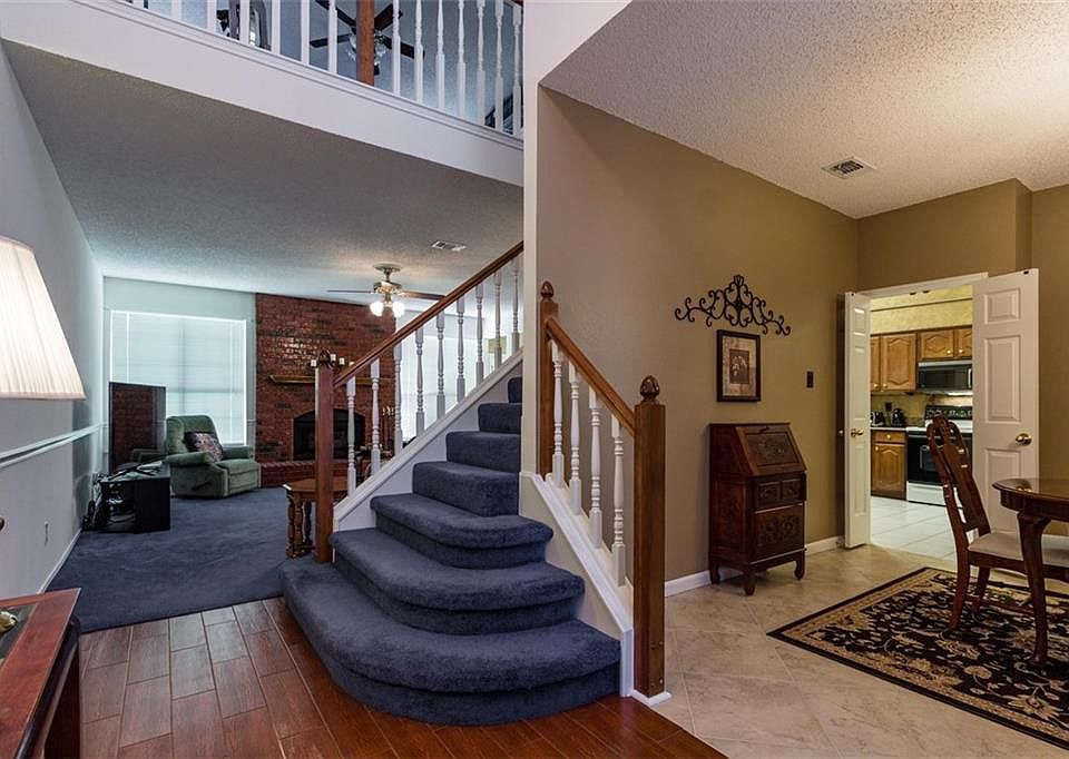 1st image of 2332 Bentley Dr