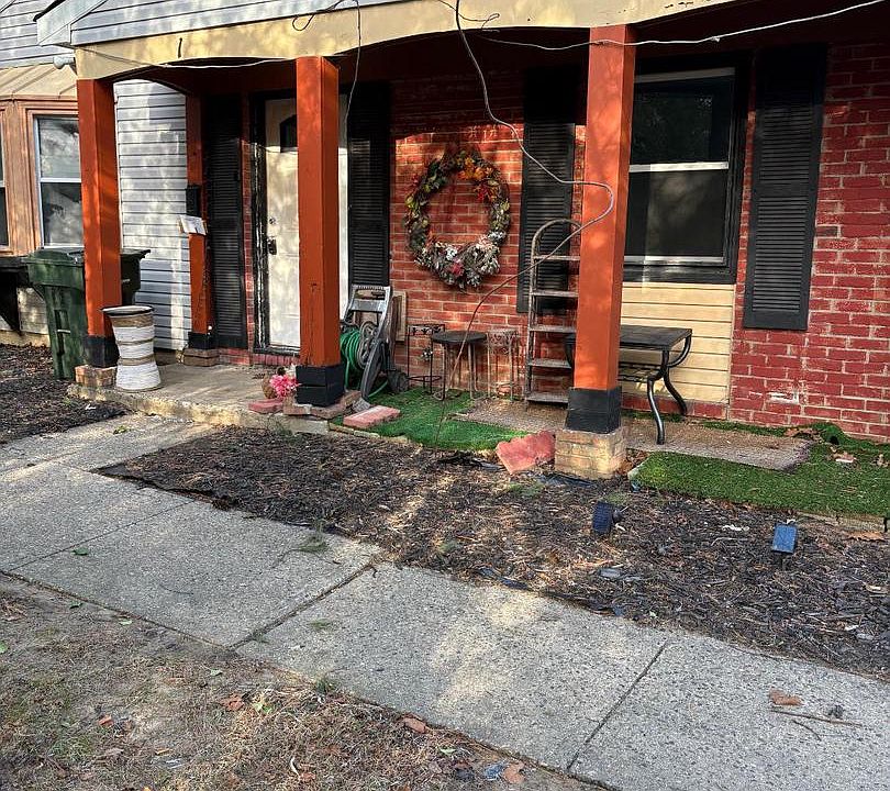 1st image of 11 Ridgewood Pl