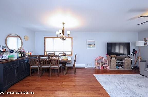 5th image of 385 Mosely Ave