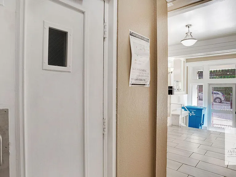 621 Taylor St — Photo 48