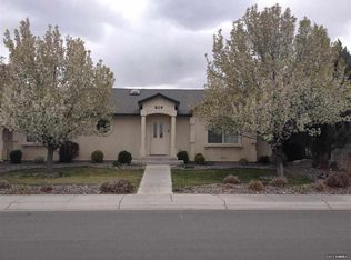 829 Divot Dr, Fernley, NV 89408