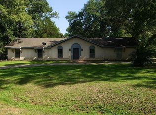 201 Southill Rd, Palestine, TX 75801