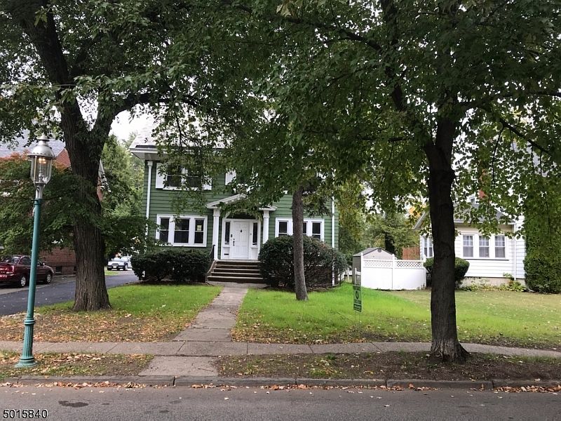1st image of 31 Woodland Ave
