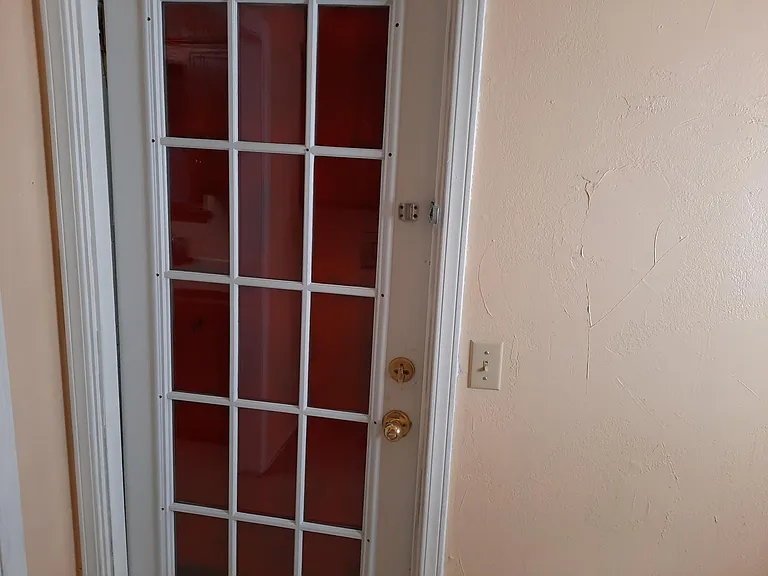 812 E Walnut St — Photo 21