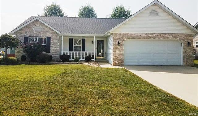1st image of 912 Woodland Dr