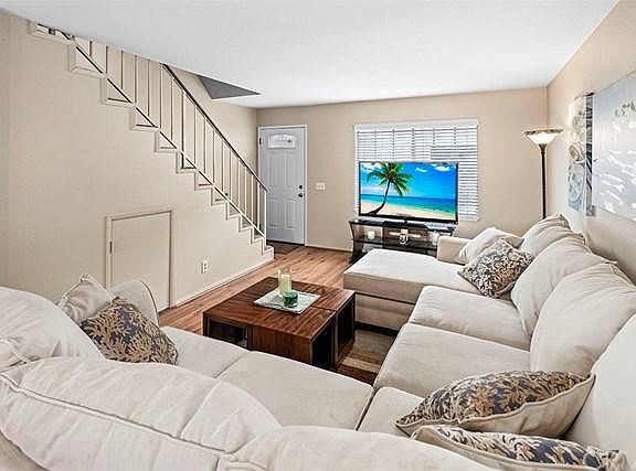 4th image of 11634 205th St