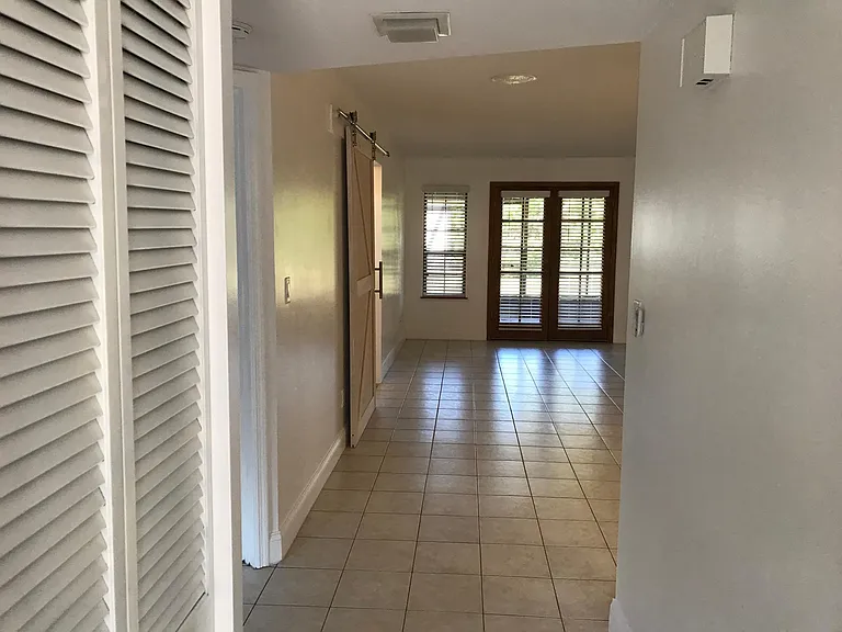 2032 N Carpenter Rd — Photo 8
