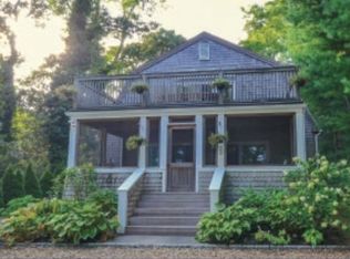 73 Howard St, Tisbury, MA 02568