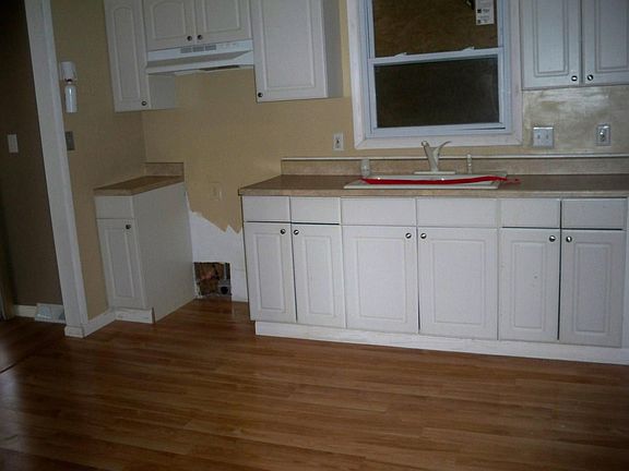 4th image of 4633 Bradford Dr