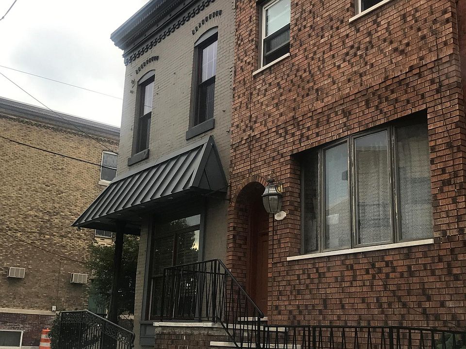 1st image of 1323 Snyder Ave