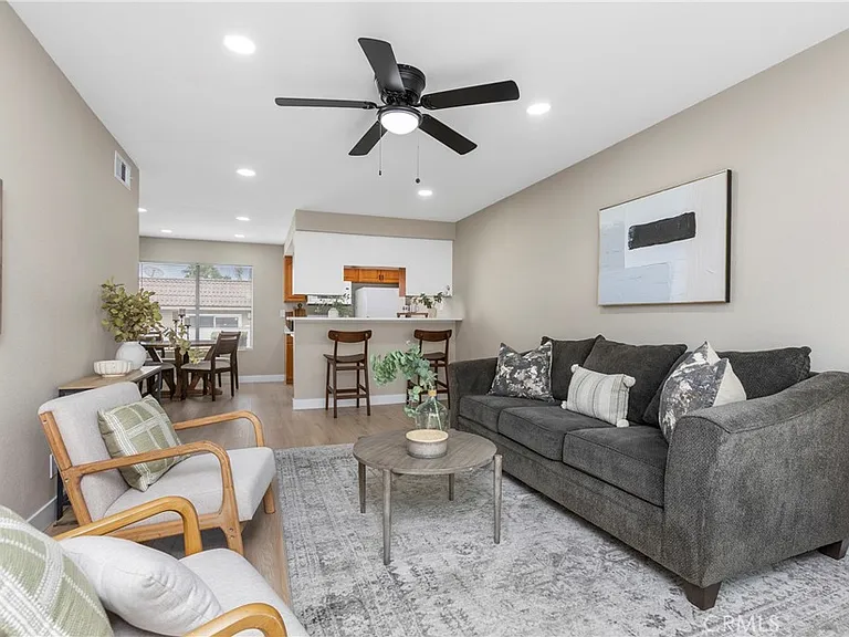 732 W Lambert Rd #34 — Photo 3