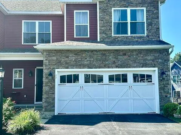 11B Idared Ln, Clifton Park, NY 12065