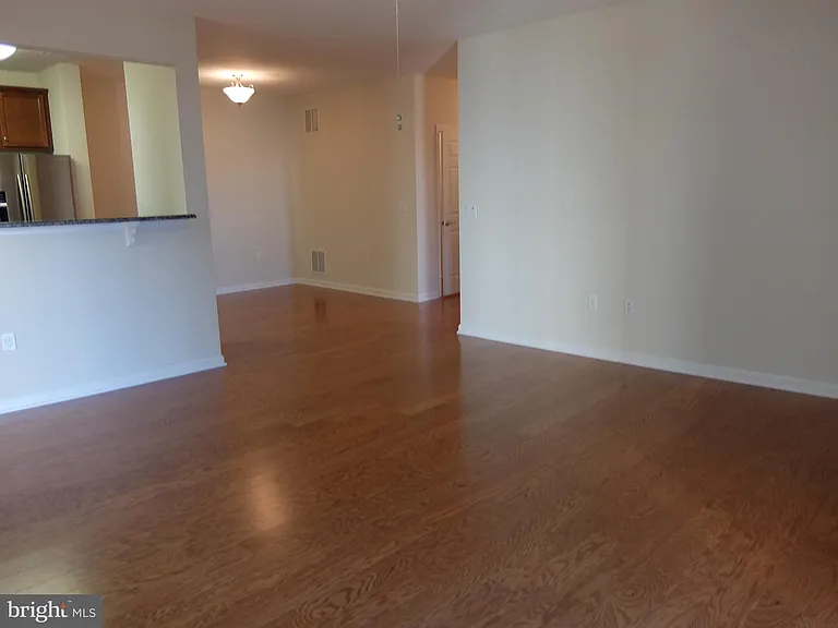 1132 Halifax Pl — Photo 9