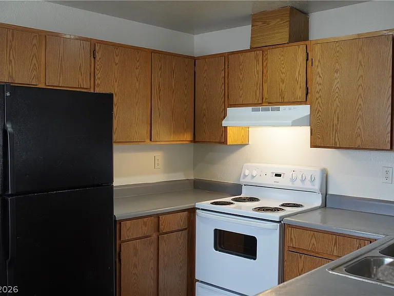 1842 Nebula Dr #270 — Photo 3