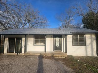 1300 Hondo St, Lockhart, TX 78644