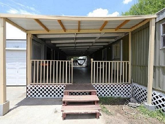 3rd image of 11385 3rd St
