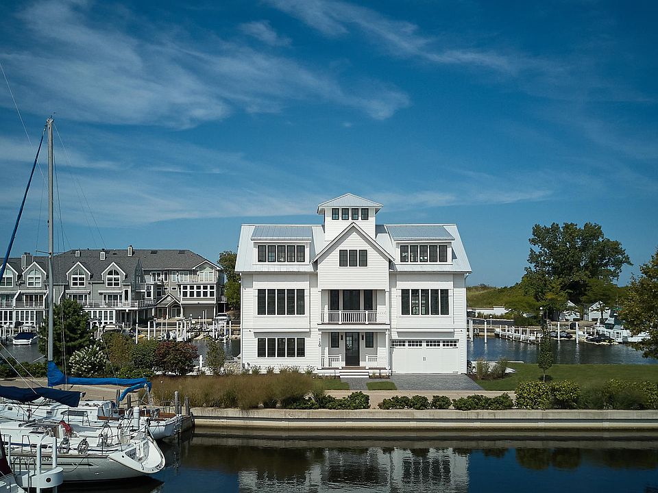 1st image of 120 Peninsula Dr