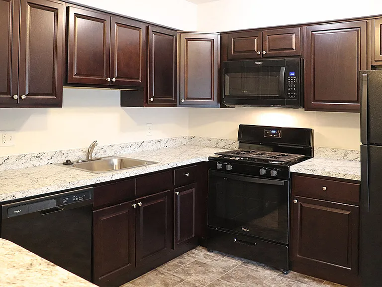 Wynnewood Park Apartments — Photo 4