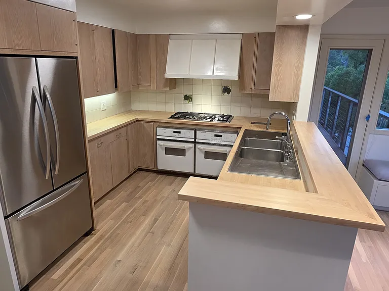 237 N Almenar Dr — Photo 10