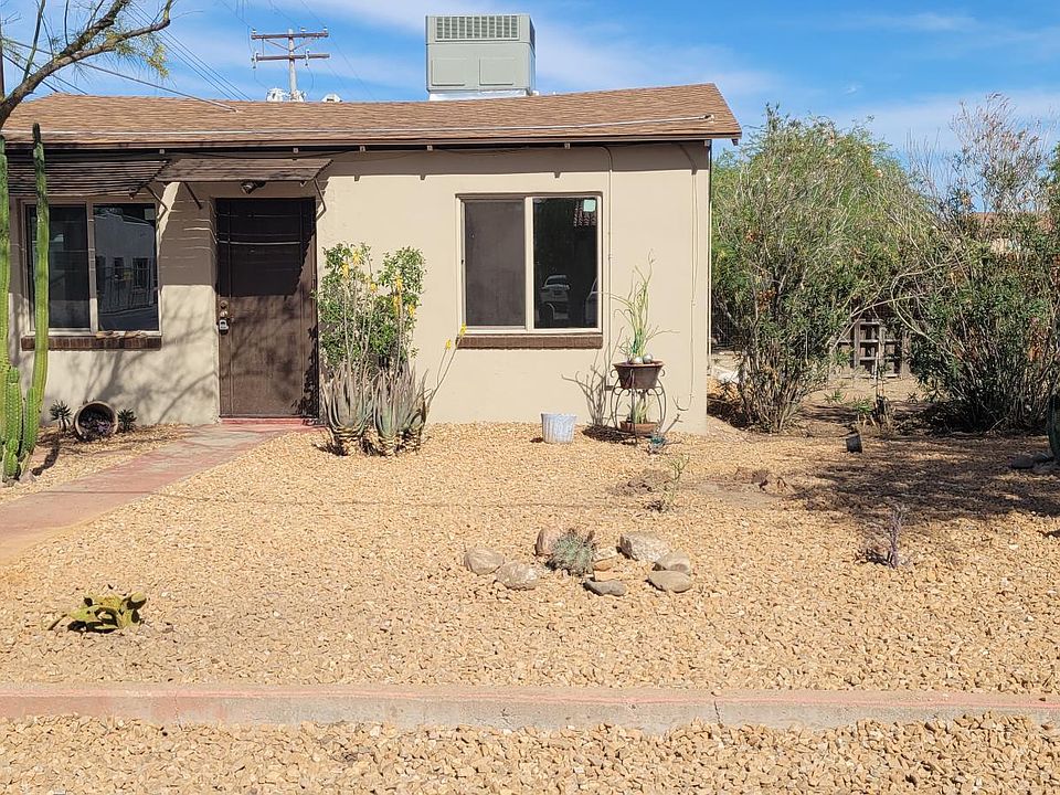 1st image of 1032 N Catalina Ave