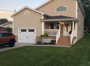 815 Clayton Ave, Belpre, OH 45714