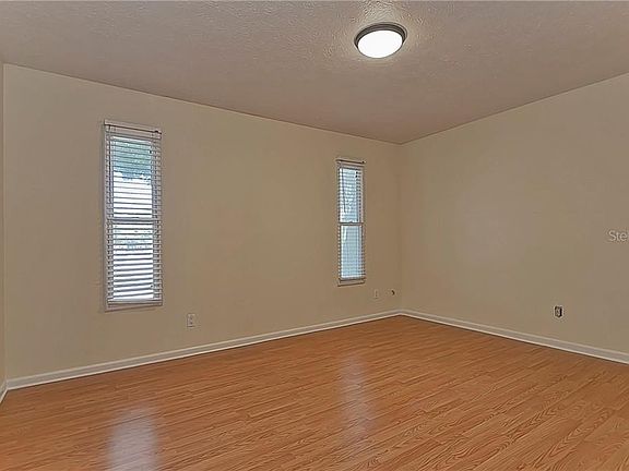 3rd image of 709 N Himes Ave