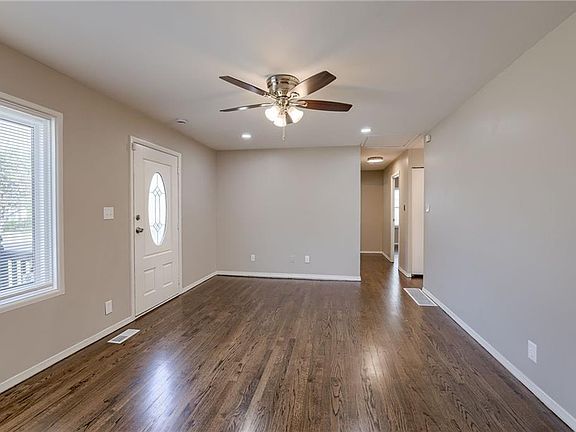 4th image of 15321 White Ave