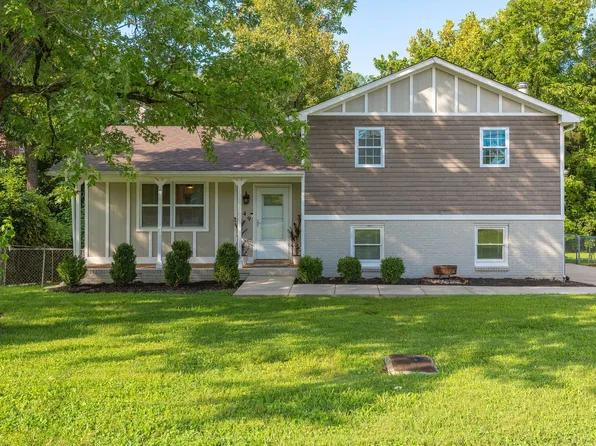 449 Rockwood Dr, Hermitage, TN 37076