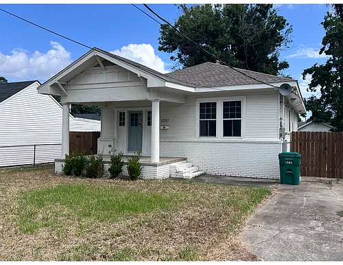 3231 45th St Photo 1