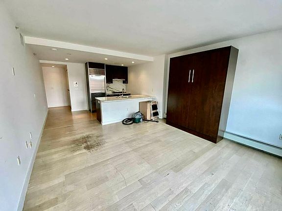 4th image of 527 Court St #3CC