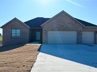 15207 Vaughn Rd, Bentonville, AR 72713