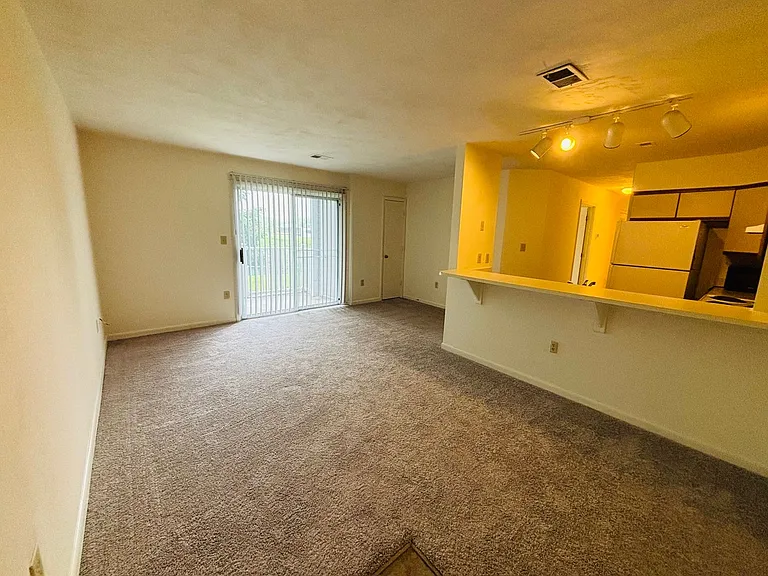 1204C University Ter — Photo 3