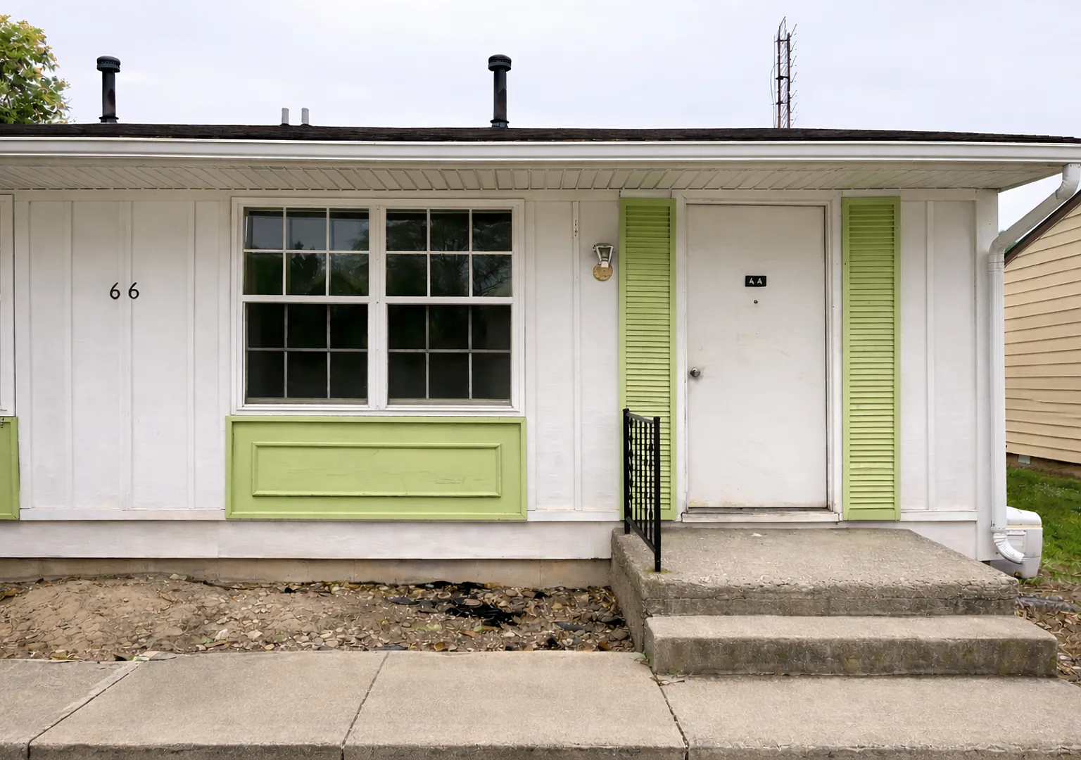 65 Sunset Dr — Photo 2
