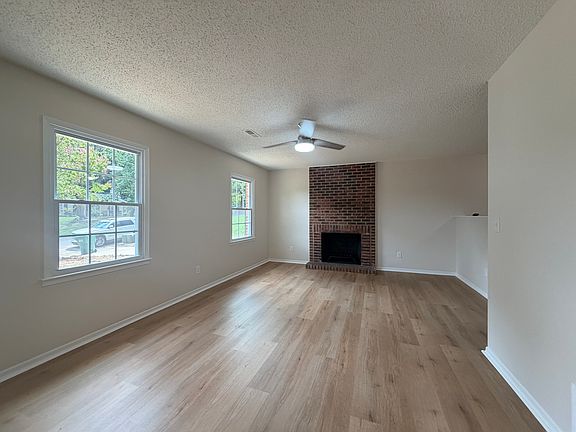5th image of 705 Lakecrest Ave