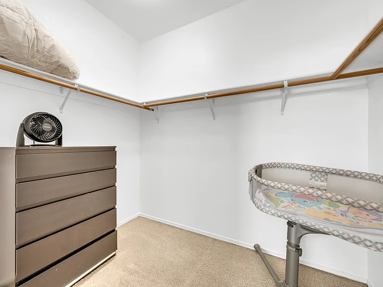 9504 Clear Springs Cir — Photo 16