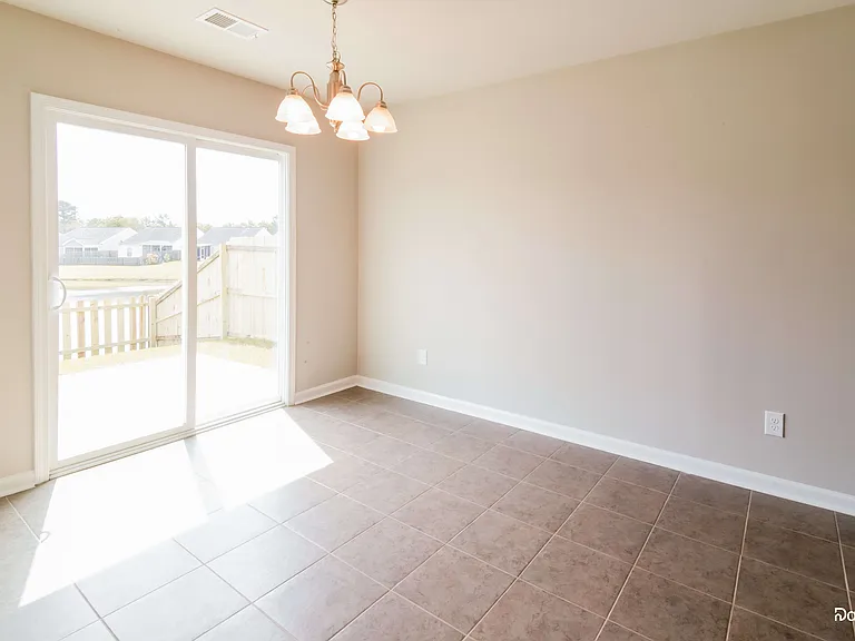143 Tyger St — Photo 8