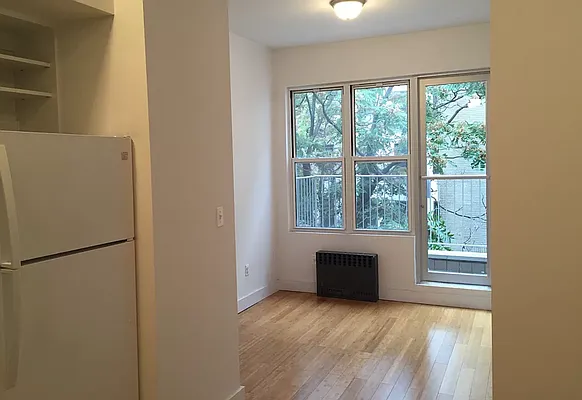 Rented by Blue Lotus Realty Brokerage | media 15