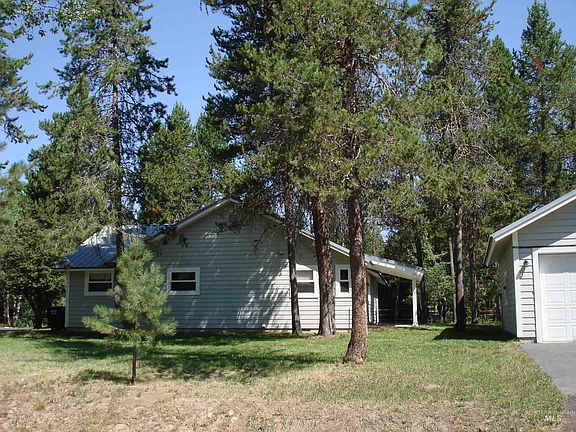 2nd image of 628 Syringa Dr