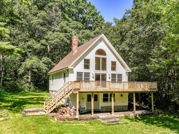 87 Gurney Street, Rockport, ME 04856