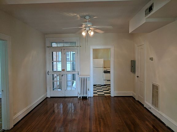3rd image of 3012 Monument Ave APT 5