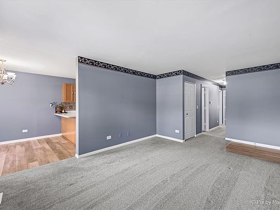 4th image of 1005 Lincolnshire Ct APT B