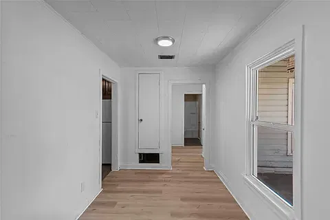 3 bed, 1400 sqft, $900 — Photo 3
