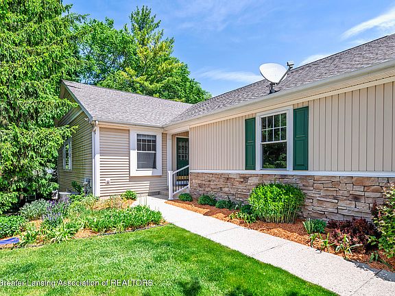 2nd image of 6389 Highland Ridge Dr