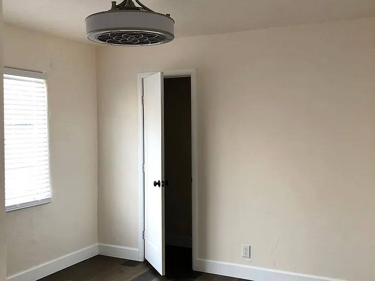 2 bed, 1.0 bath, 815 sqft, $1,795 — Photo 14