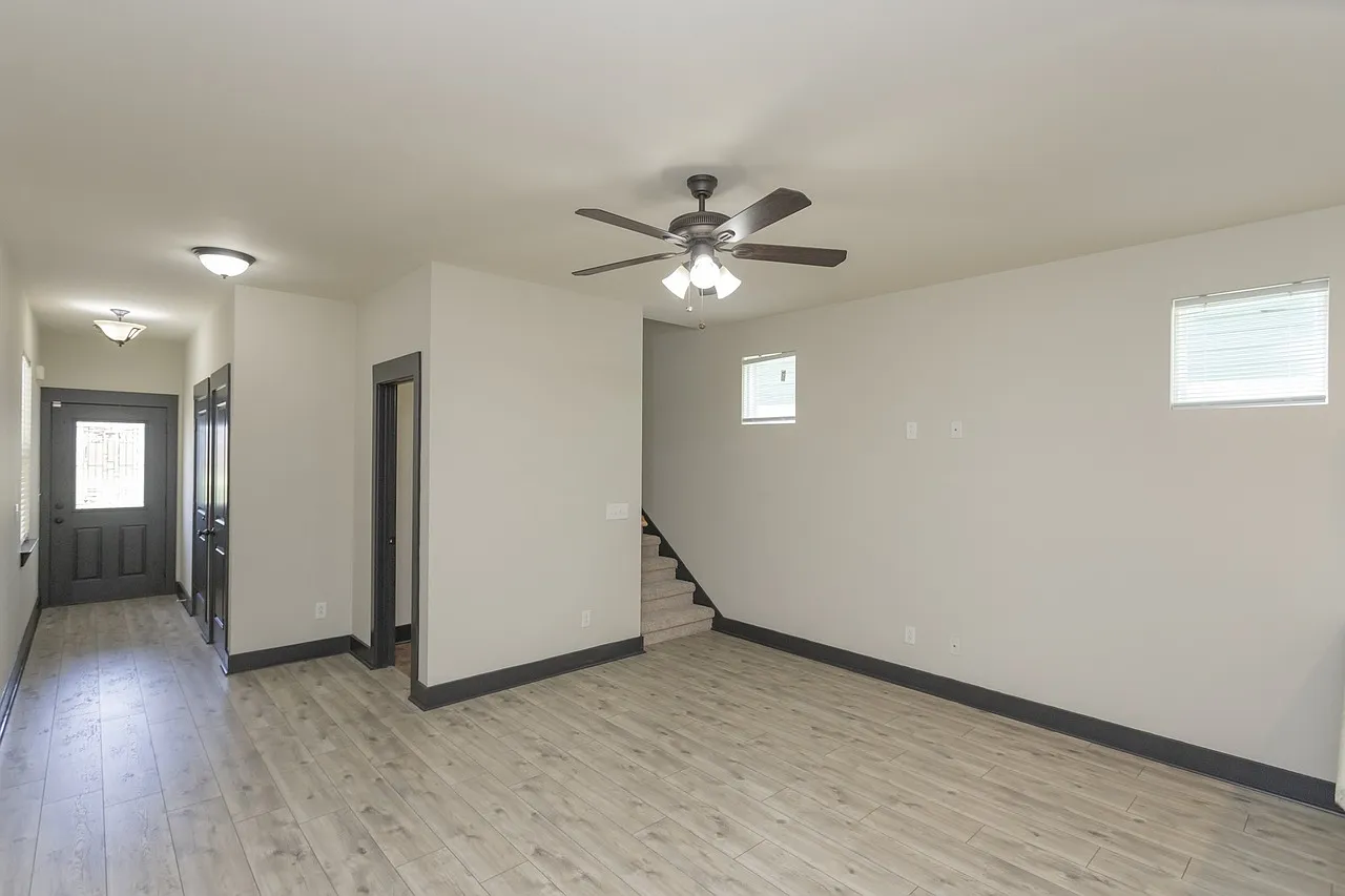 140 Shiaway Ct — Photo 2