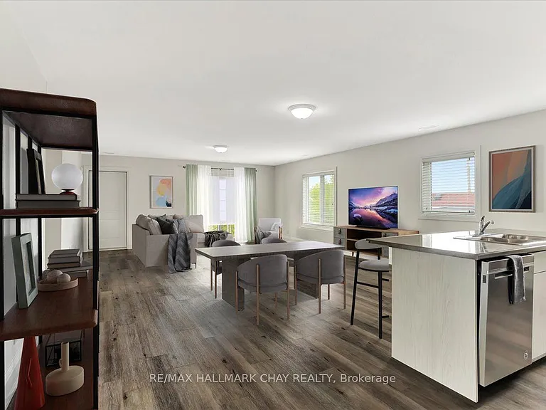 325 Peter St N #2 — Photo 5