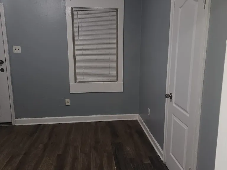 2418 Brooklyn Ave #1 — Photo 12