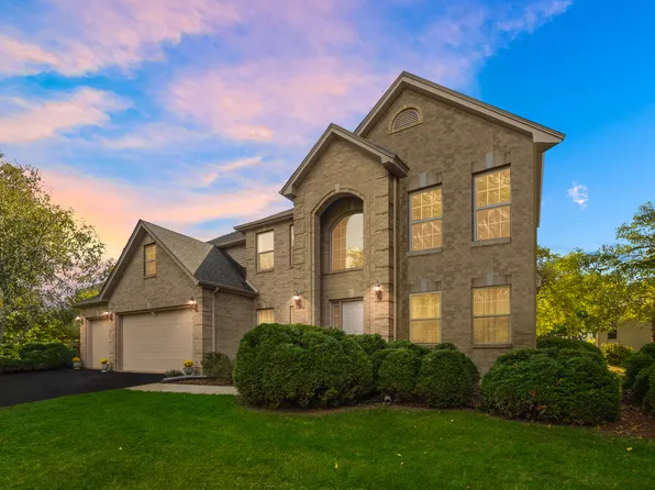 238 Willowwood Dr, Oswego, IL 60543